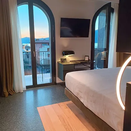 Ristorante Al Caminetto Worldhotels Crafted Adults Only 4* توري ديل بيناكو
